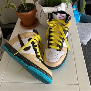 Nike High Top Sneakers (sz 6.5)
